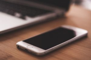 iphone-2617638_preview