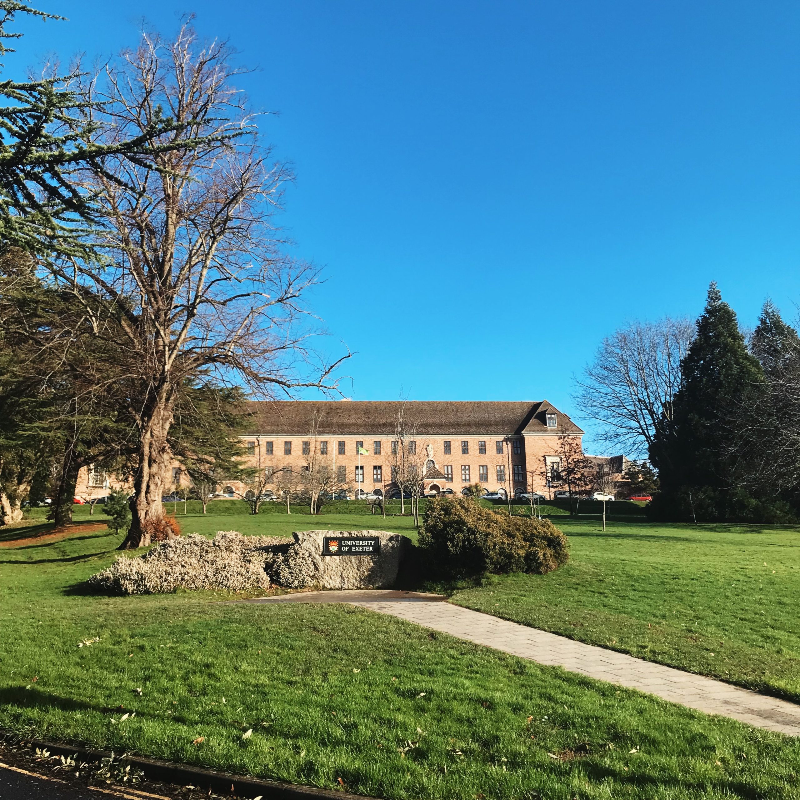 Reasons to choose a campus based university